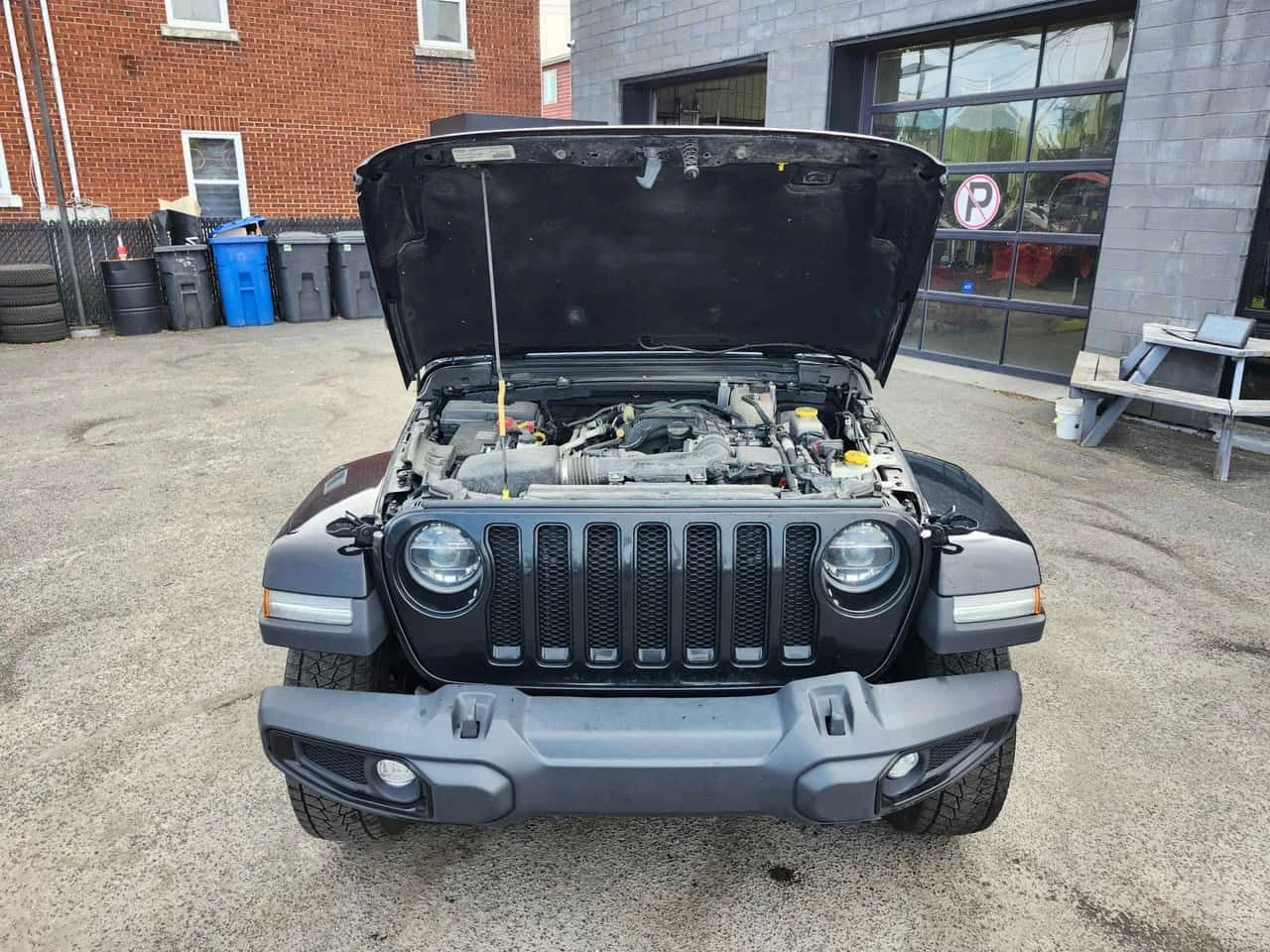 Jeep Wrangler Unlimited Sahara Altitude /CARFAX/ФИНАНСИРАНЕ, снимка 13 - Автомобили и джипове - 54719608