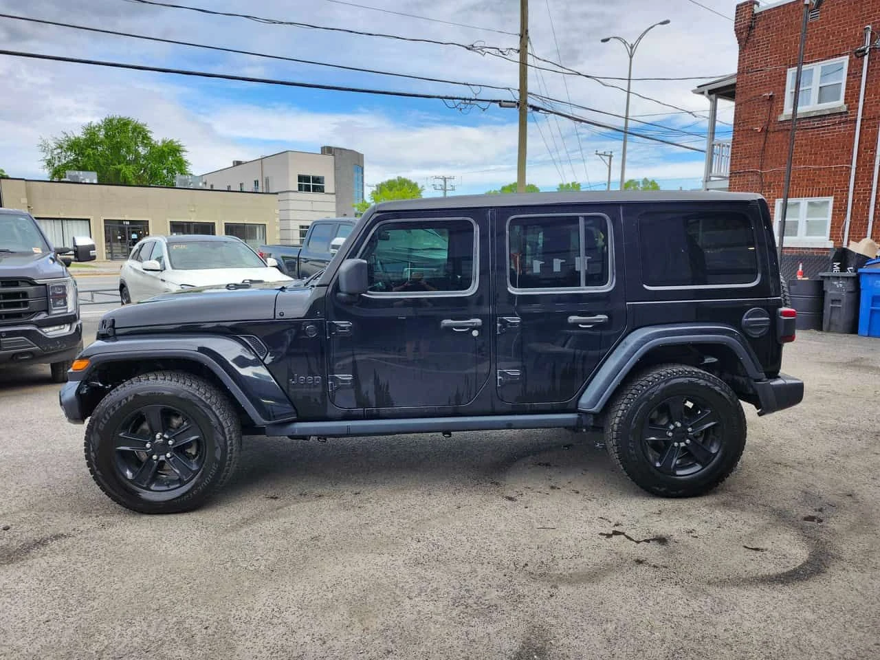 Jeep Wrangler Unlimited Sahara Altitude /CARFAX/ФИНАНСИРАНЕ, снимка 2 - Автомобили и джипове - 54719608
