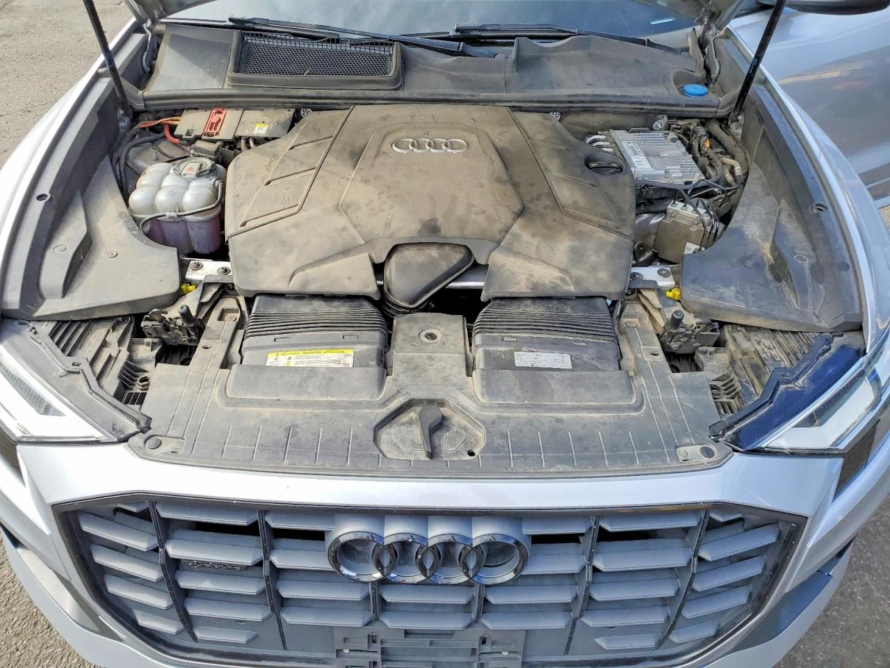Audi Q8 FULL, снимка 9 - Автомобили и джипове - 54864761
