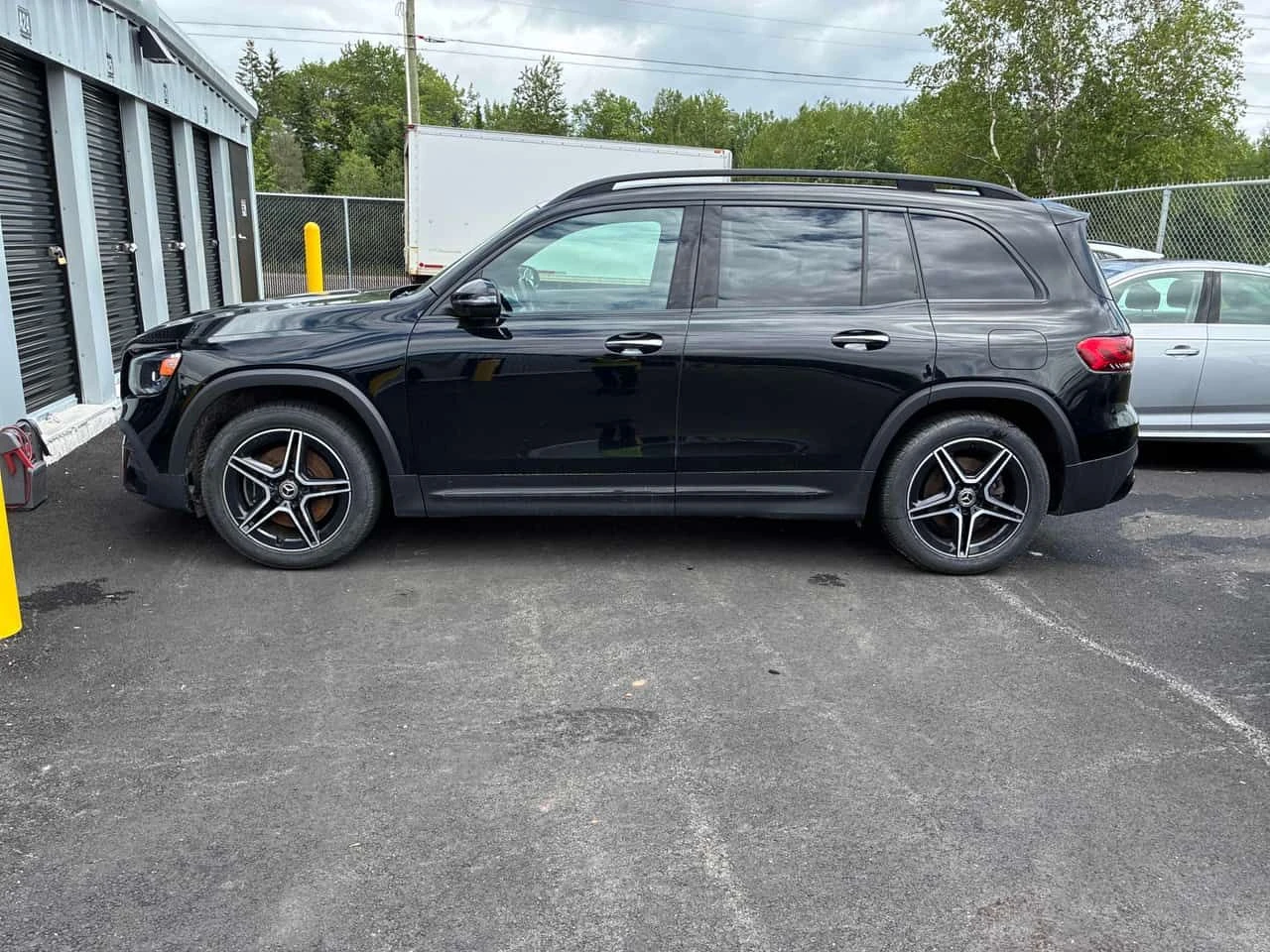 Mercedes-Benz GLB 250 ПОДГРЕВИ * ПАНО * KEYLESS, снимка 3 - Автомобили и джипове - 55045242