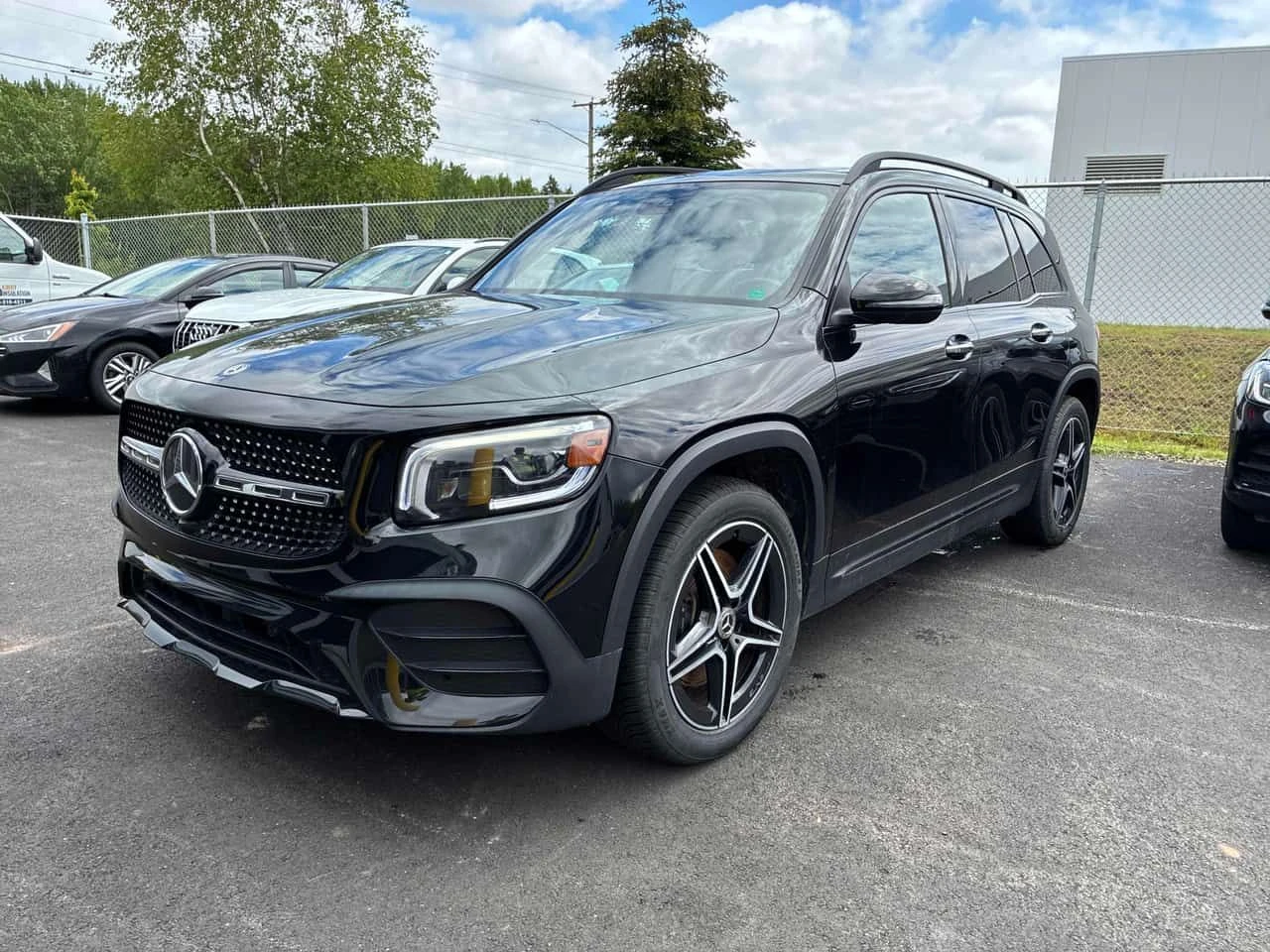 Mercedes-Benz GLB 250 ПОДГРЕВИ * ПАНО * KEYLESS