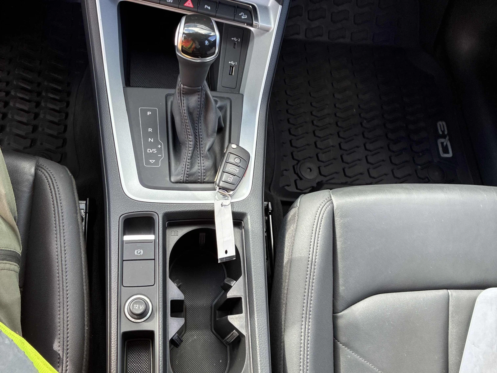 Audi Q3 Progressiv, АВТОКРЕДИТ, снимка 12 - Автомобили и джипове - 55922866