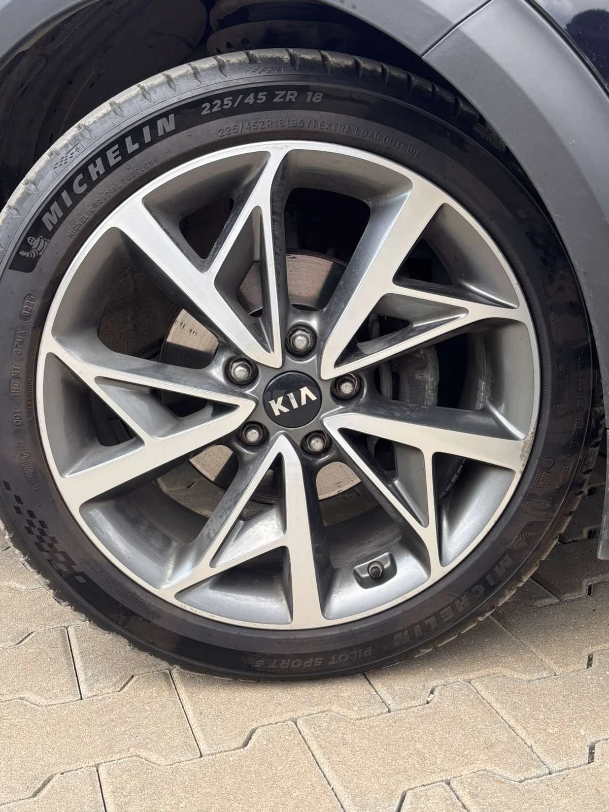 Kia Niro, снимка 12 - Автомобили и джипове - 56234752
