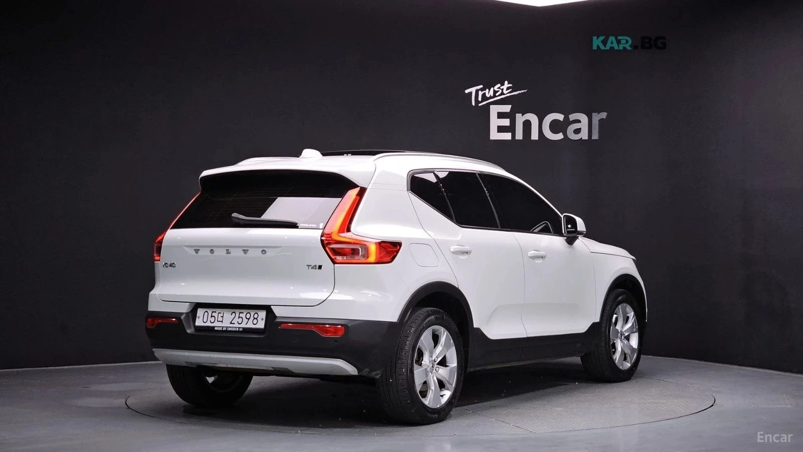 Volvo XC40, снимка 2 - Автомобили и джипове - 56736713