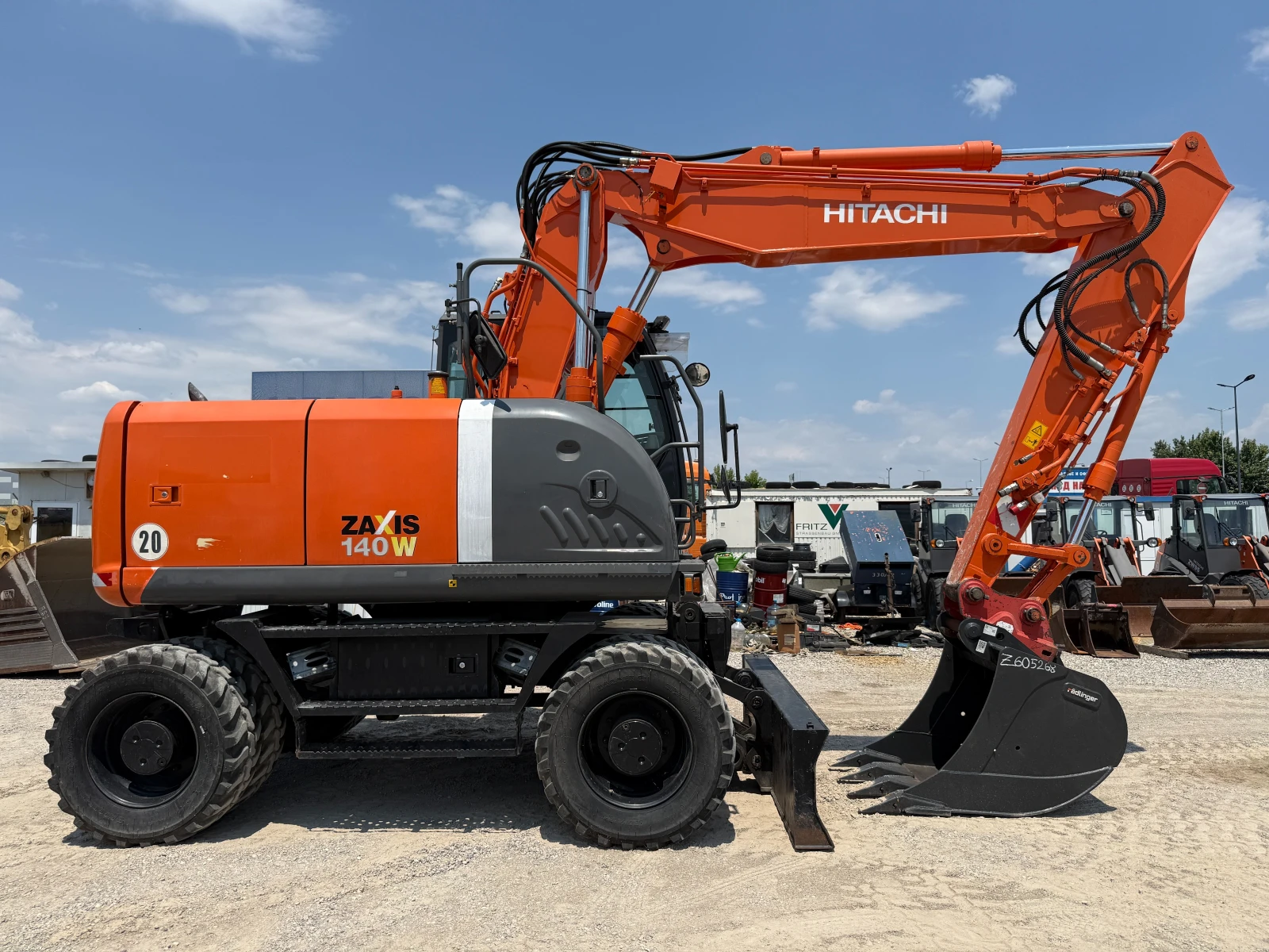 Багер Hitachi ZX 140 W-3, снимка 11 - Индустриална техника - 55069761