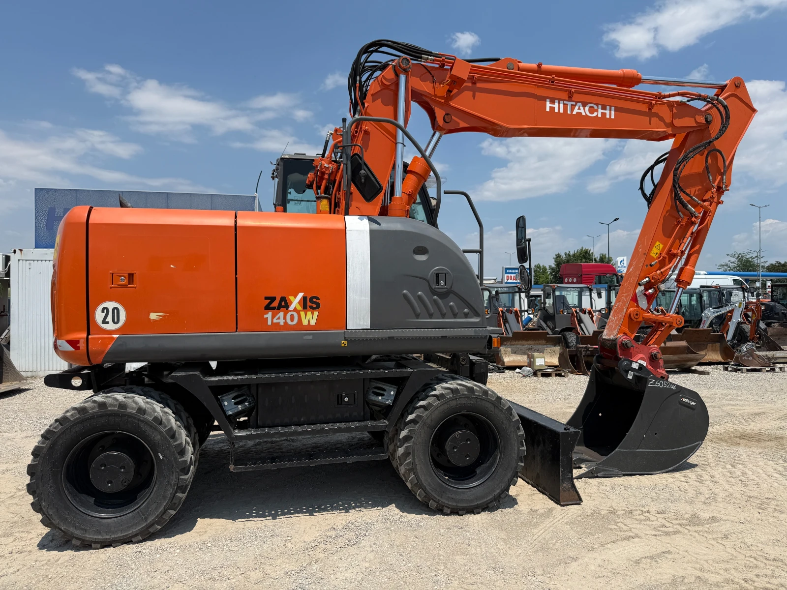 Багер Hitachi ZX 140 W-3, снимка 12 - Индустриална техника - 55069761