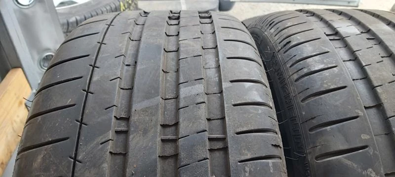 Гуми Летни 245/35R20, снимка 2 - Гуми и джанти - 33054311