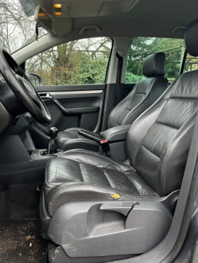 VW Touran - 2200 € / 4302.83 лв. - 89862000 10