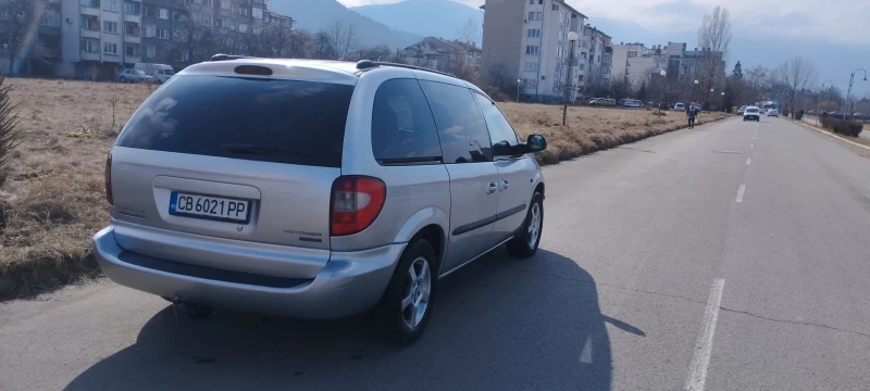 Chrysler Voyager, снимка 4 - Автомобили и джипове - 49169845