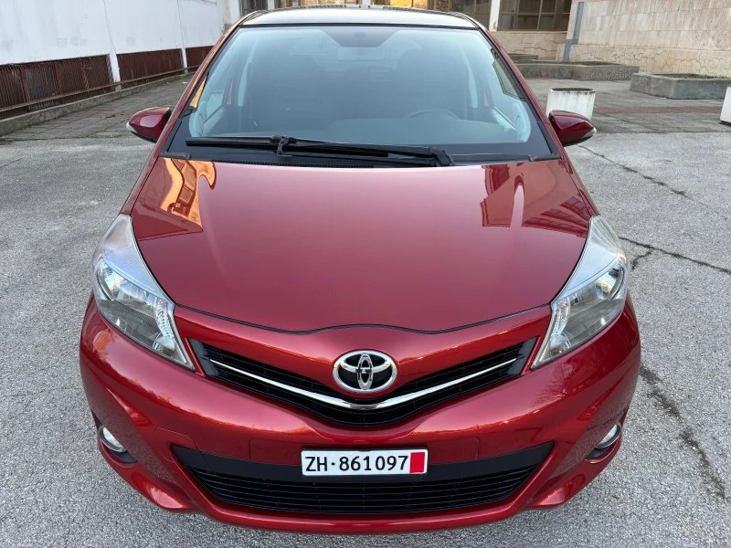 Toyota Yaris 1.3i AUTOMATIC , снимка 1 - Автомобили и джипове - 49365209