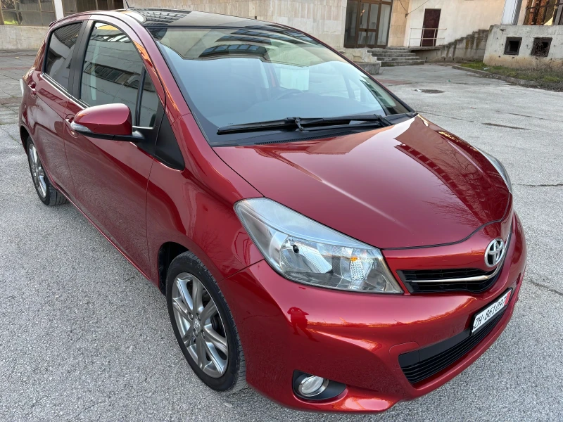 Toyota Yaris 1.3i AUTOMATIC , снимка 2 - Автомобили и джипове - 49365209