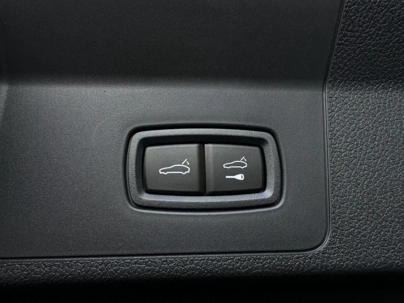 Porsche Panamera NEW GTS* HYPERSCREEN DISPLAY* PANO* INODRIVE* , снимка 17 - Автомобили и джипове - 50600206