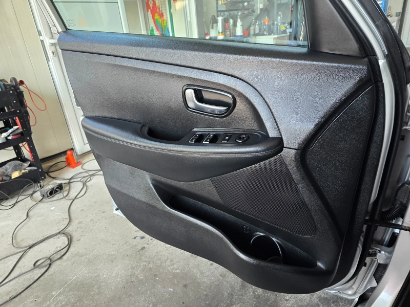 Kia Carens 1.7* 2014* LED, снимка 14 - Автомобили и джипове - 50872212