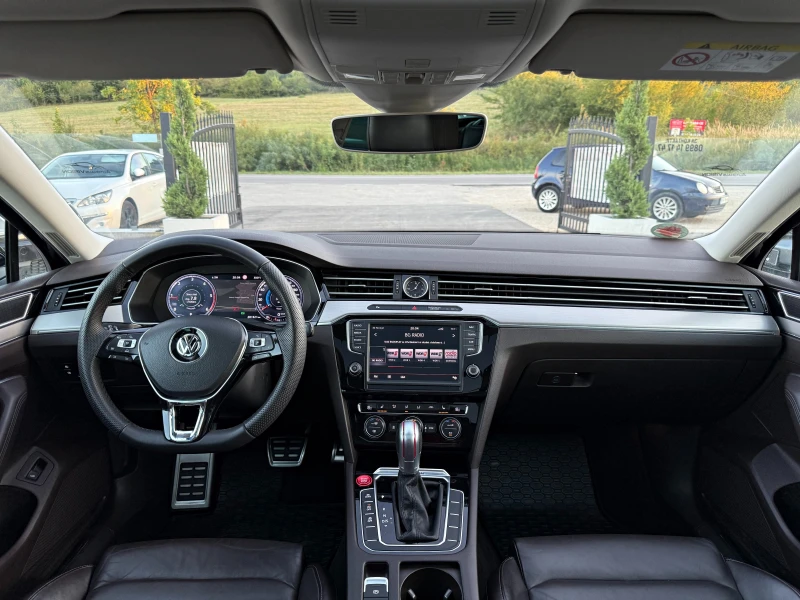 VW Passat VIRTUAL COCKPIT LED PANO KEYLESS KAMERA DISTRONIC, снимка 11 - Автомобили и джипове - 51363613