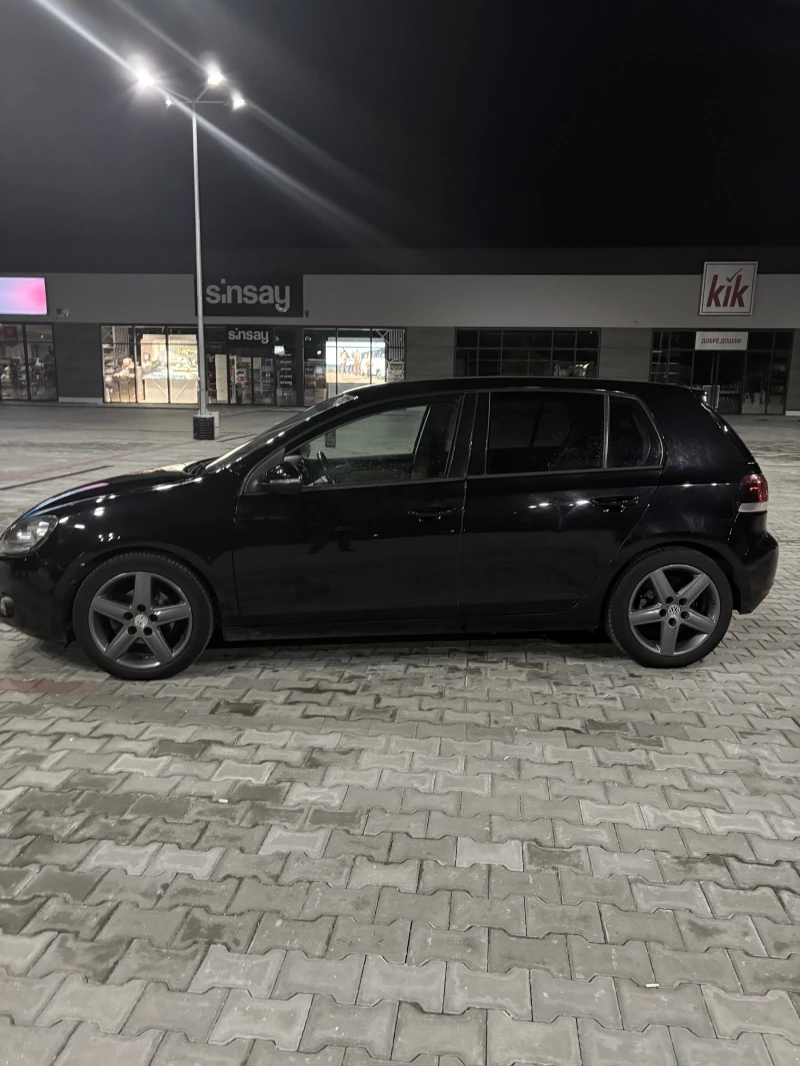 VW Golf, снимка 2 - Автомобили и джипове - 51967534