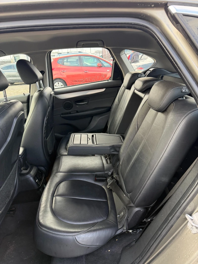 BMW 218 D Active Tourer AVTOMAT/NAVI/KOJA EURO 6, снимка 10 - Автомобили и джипове - 53354624