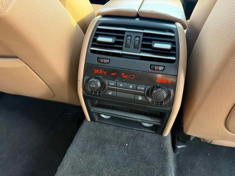 BMW 750 * 4dr Sdn xDrive AWD * CARFAX * ЦЕНА ДО БГ, снимка 14 - Автомобили и джипове - 53469921