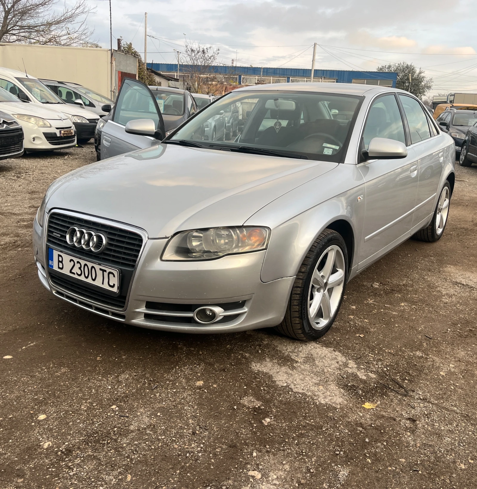 Audi A4 2.0TDI СЕДАН QUATTRO, снимка 1