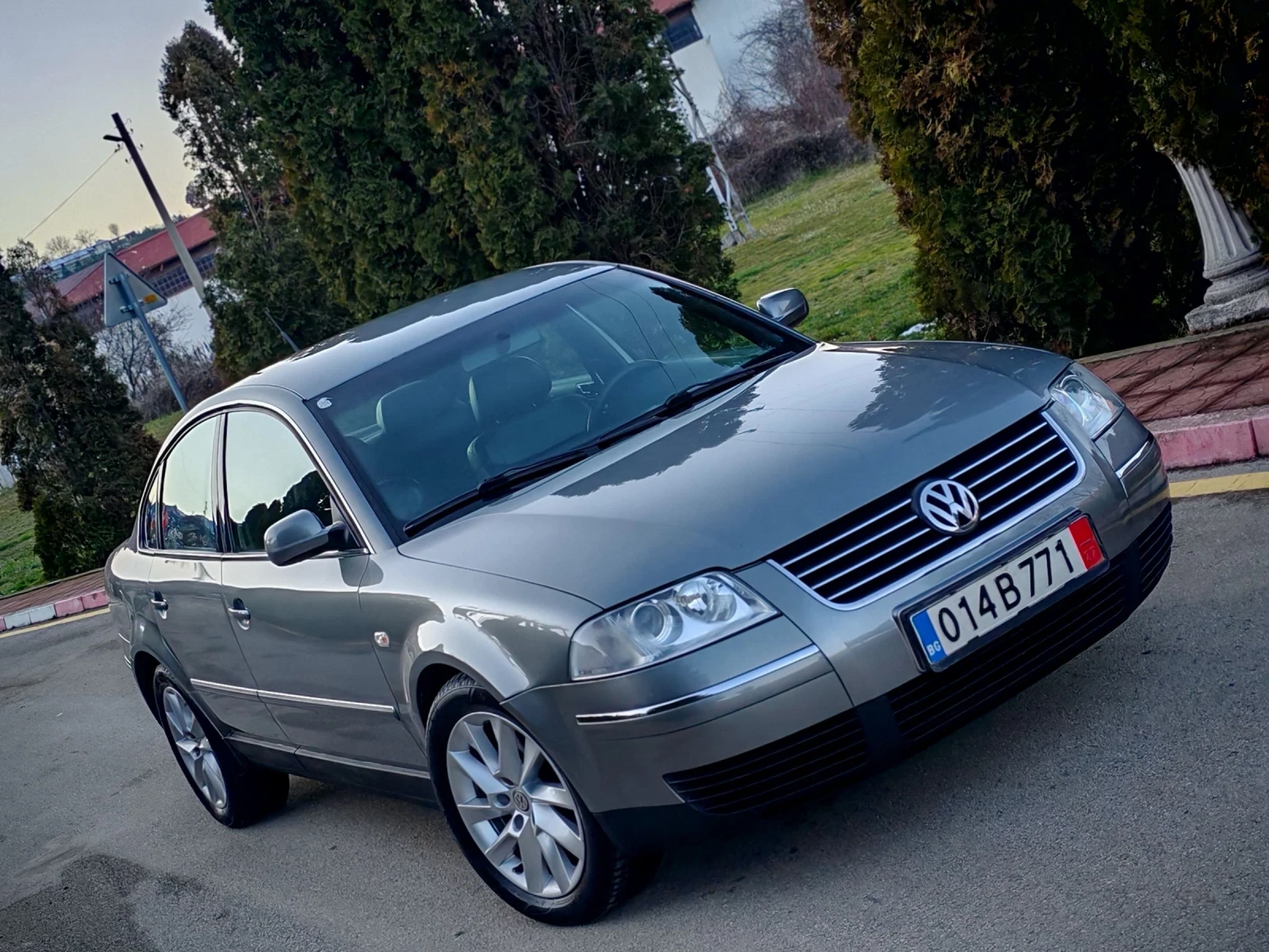 VW Passat 1.9TDI(131)* 6-СКОРОСТИ* HIGHLINE* , снимка 1
