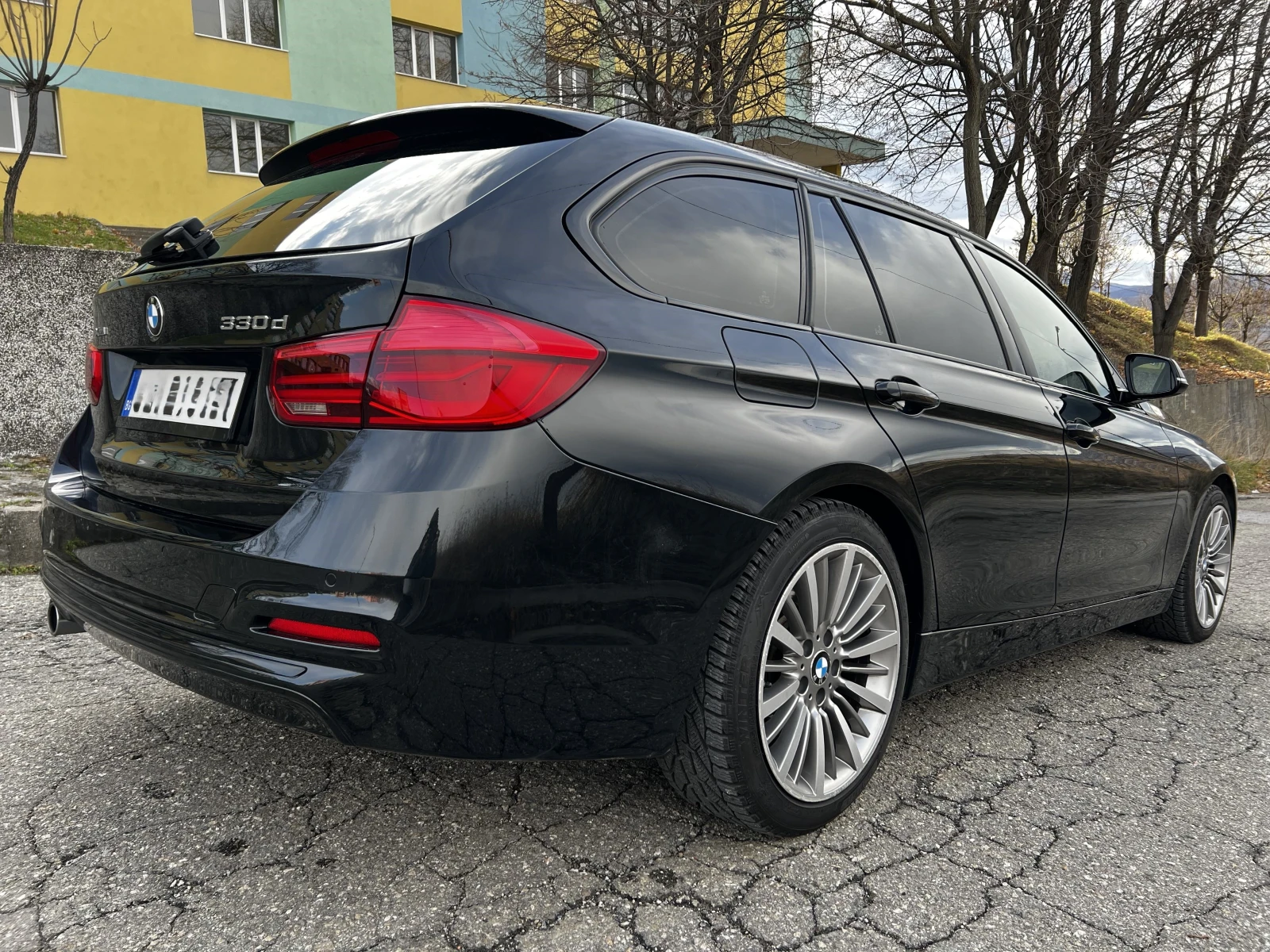 BMW 330 d Xdrive LED - изображение 6