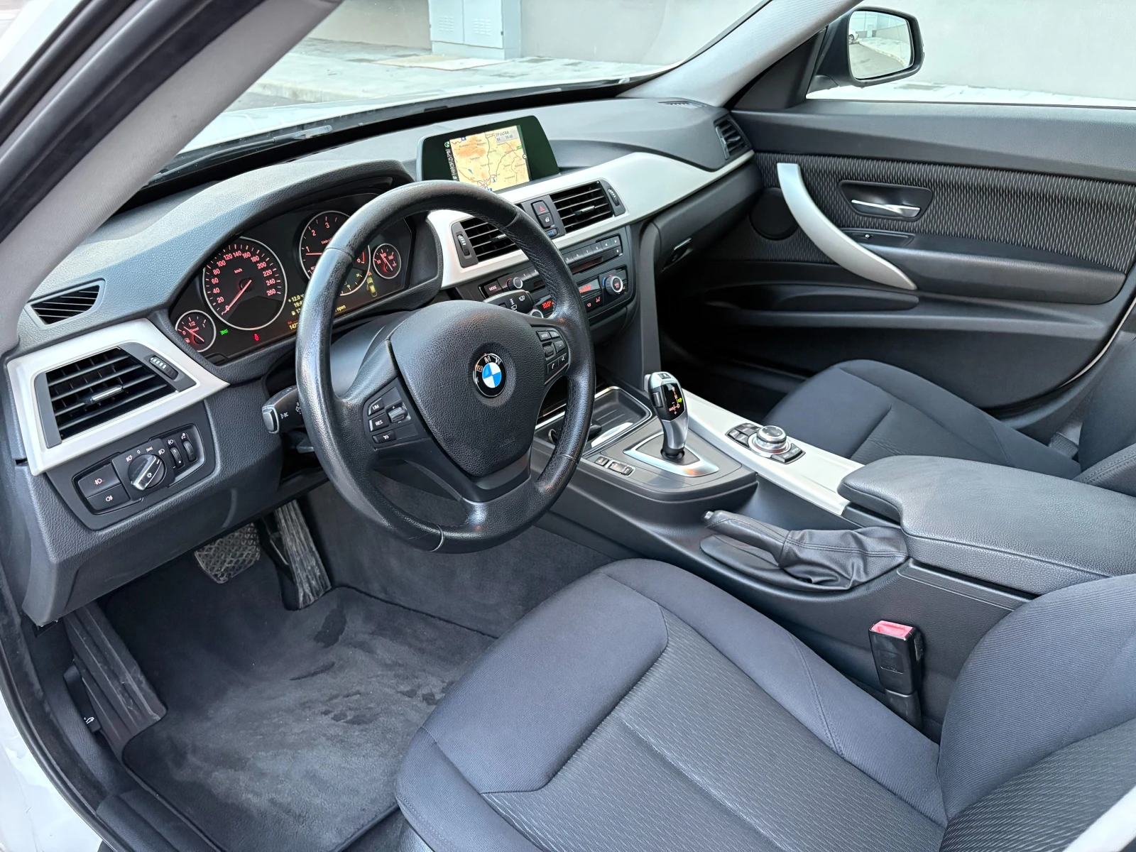 BMW 318 D - изображение 9