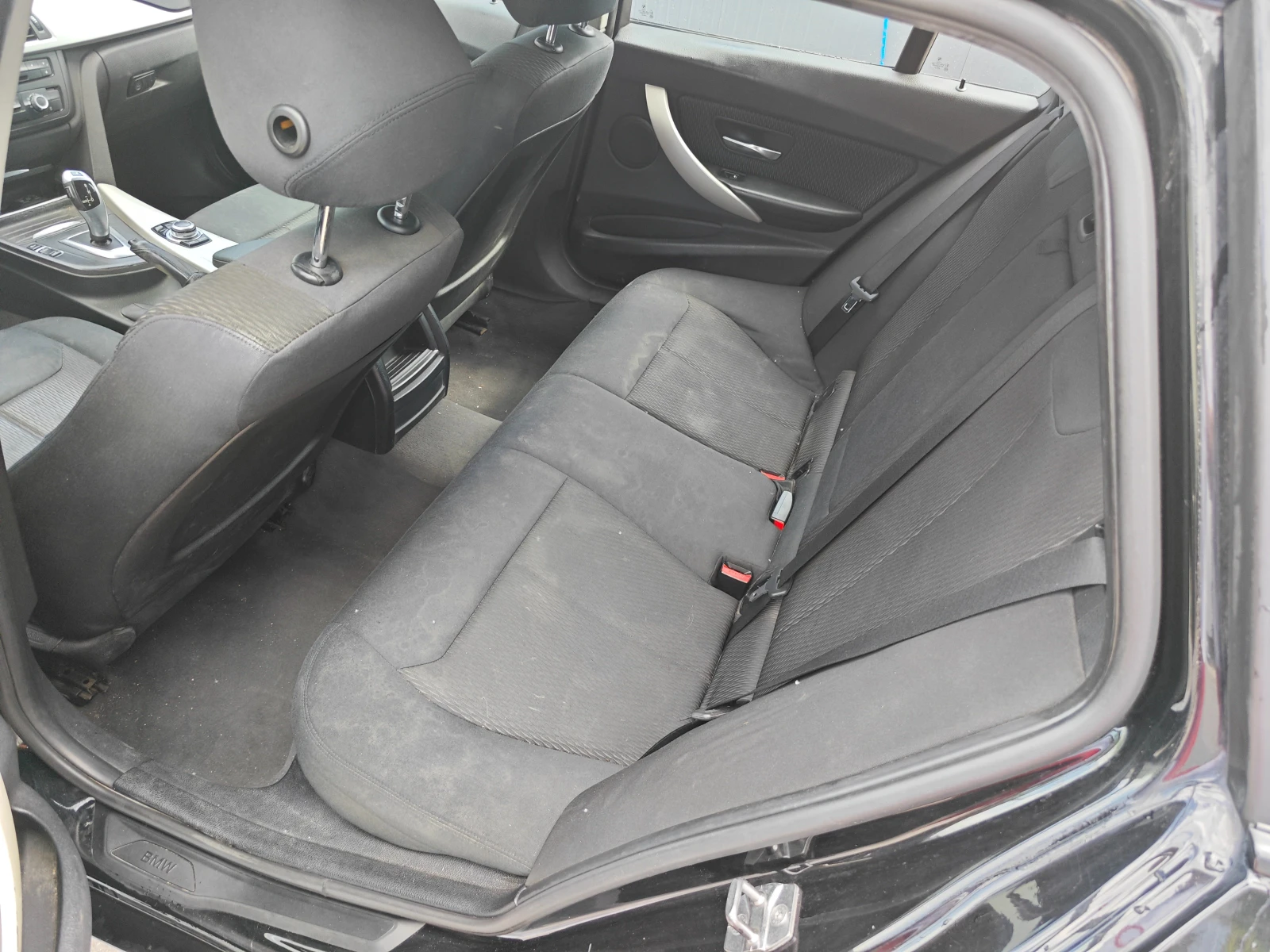 BMW 316 d 2015г ЗА ТЪРГОВЦИ - изображение 10
