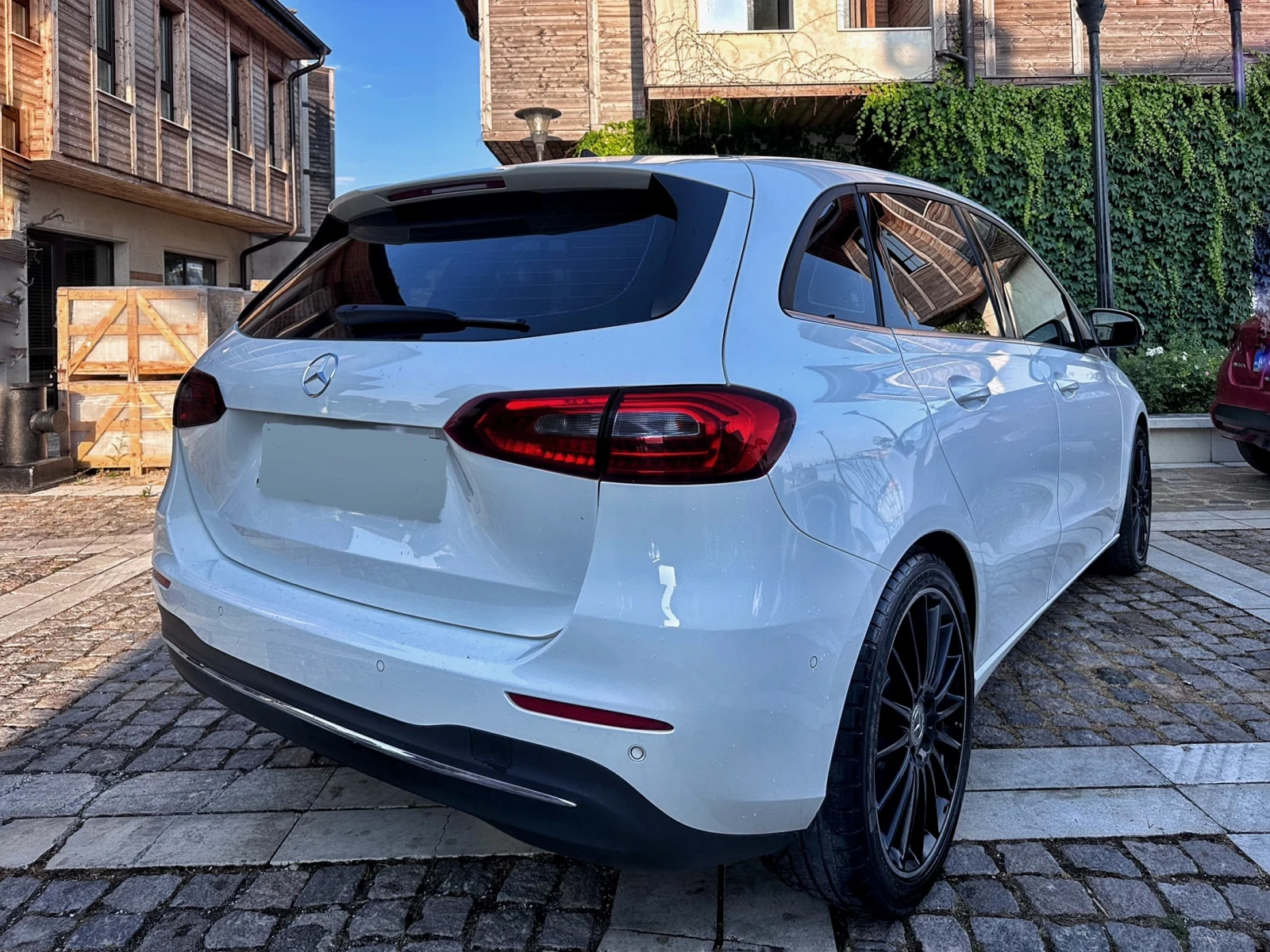 Mercedes-Benz B 200 d Sport Line 8DCT Automatic - изображение 8