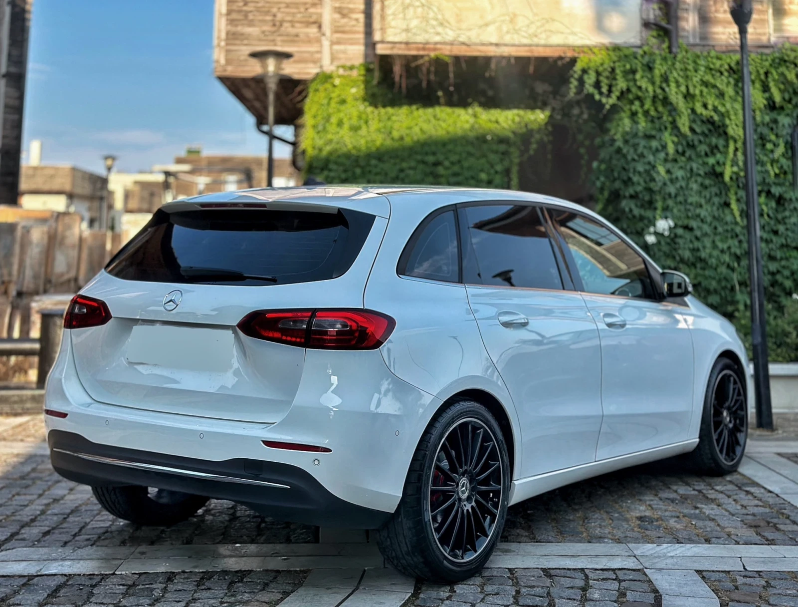 Mercedes-Benz B 200 d Sport Line 8DCT Automatic - изображение 4