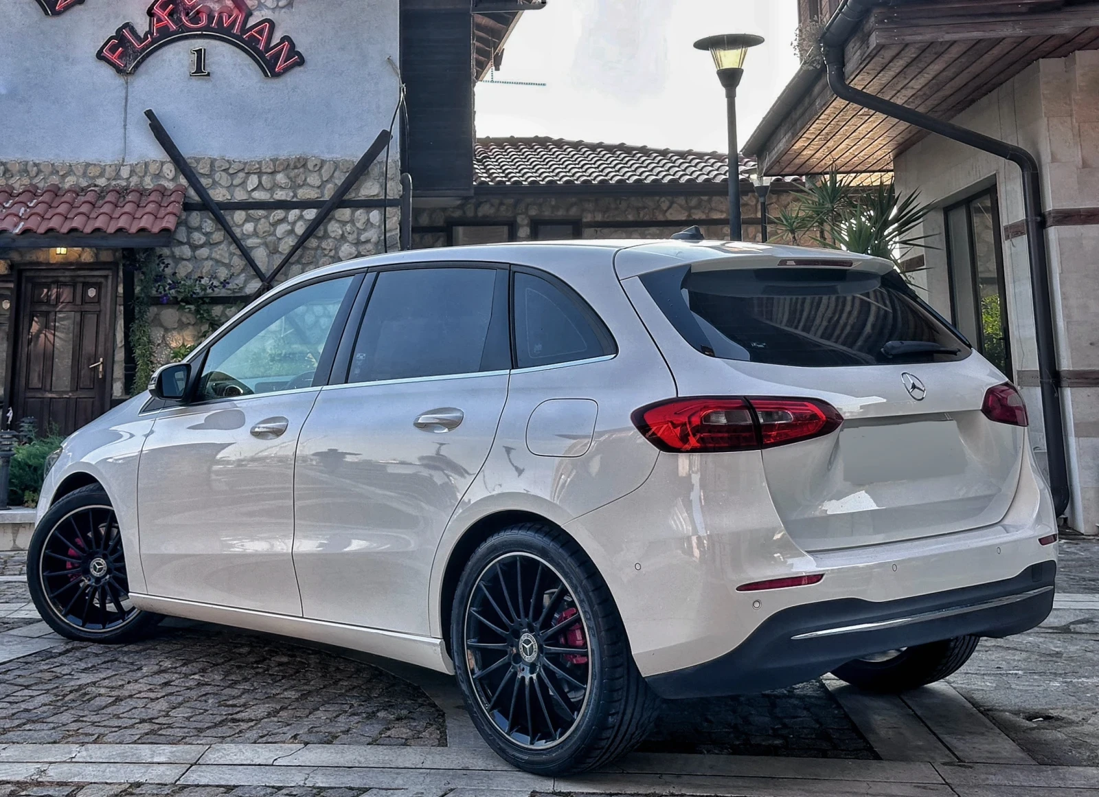 Mercedes-Benz B 200 d Sport Line 8DCT Automatic - изображение 5