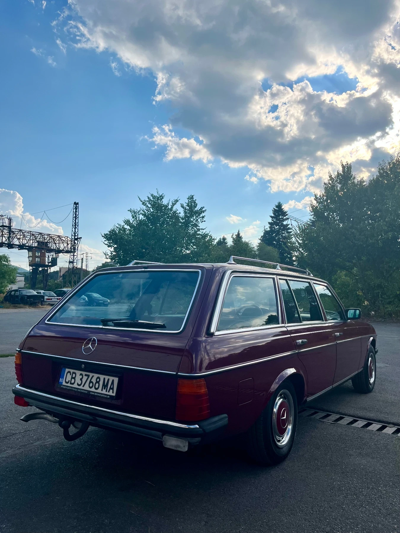 Mercedes-Benz 123 W123 T - изображение 7