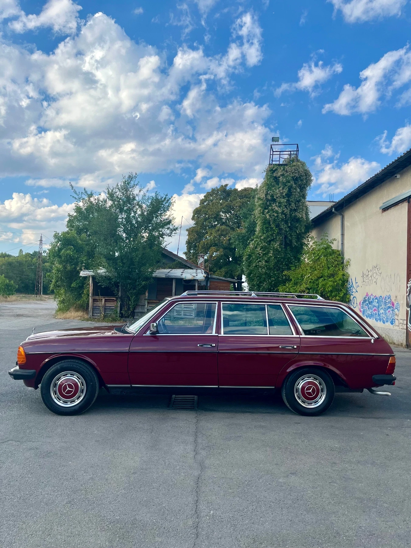 Mercedes-Benz 123 W123 T - изображение 4