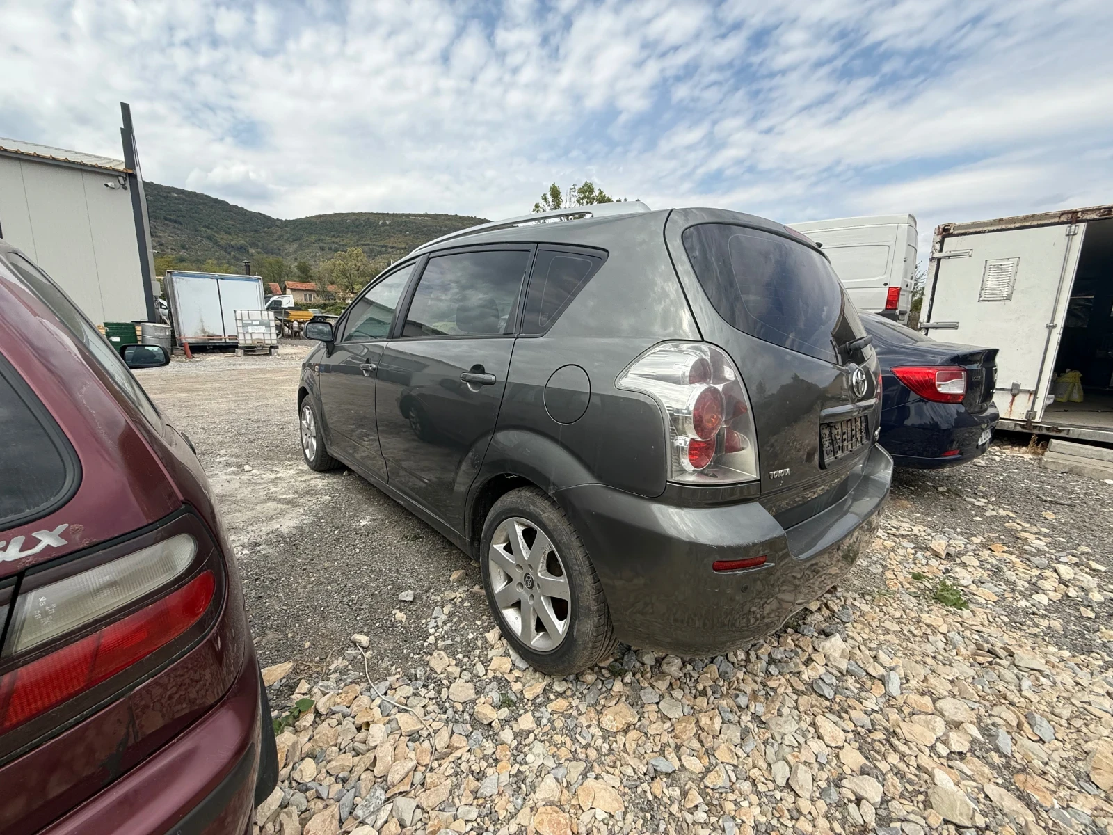 Toyota Corolla verso 2.0 d4d - изображение 4