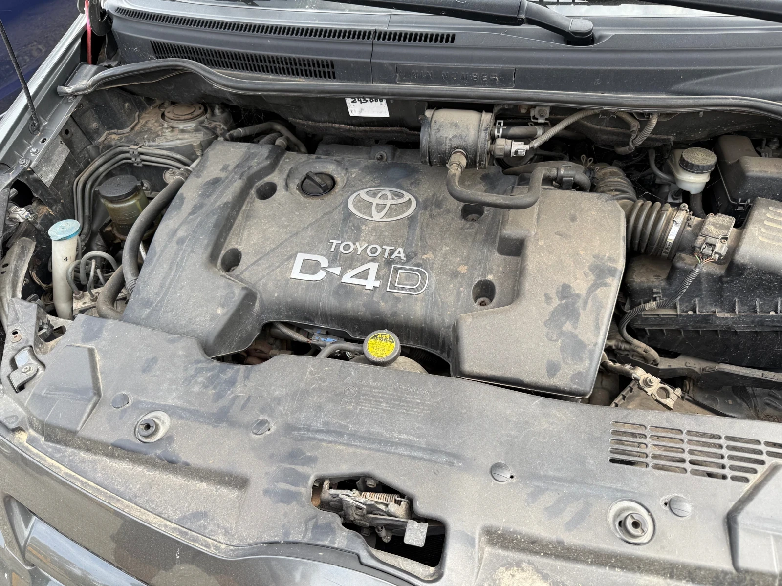 Toyota Corolla verso 2.0 d4d - изображение 8