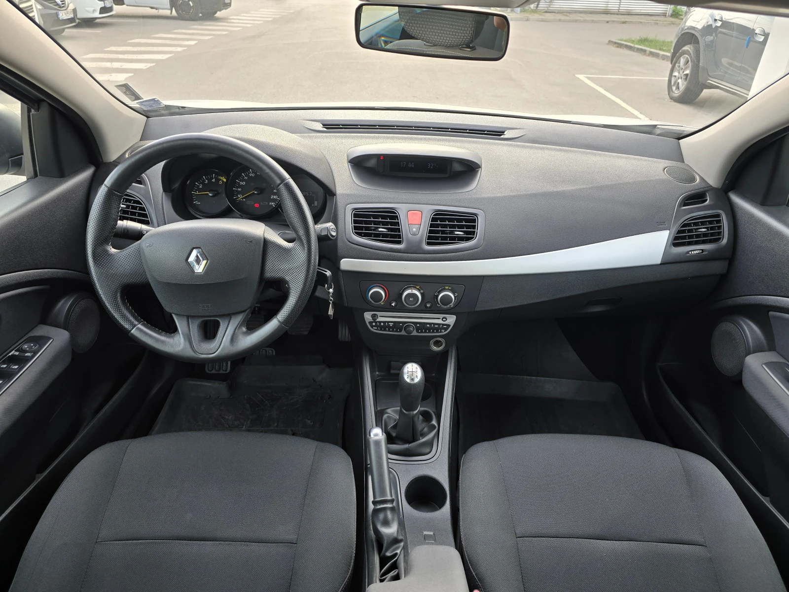 Renault Megane 1.5 dCi - изображение 8