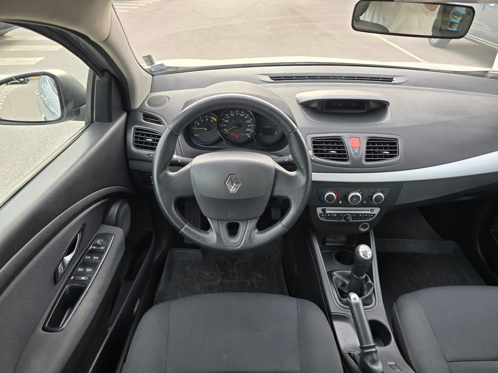 Renault Megane 1.5 dCi - изображение 10