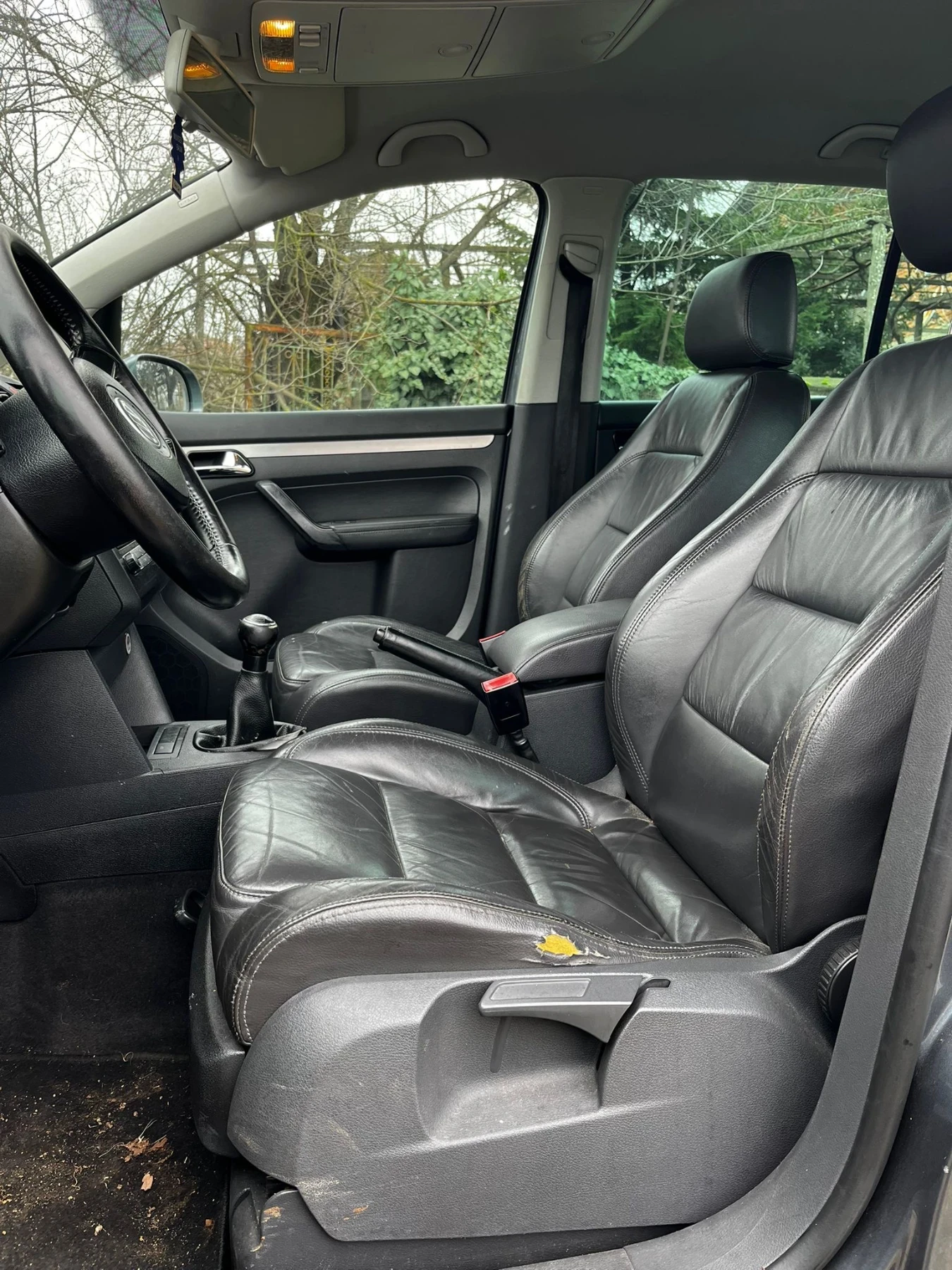 VW Touran, снимка 10 - Автомобили и джипове - 53833712