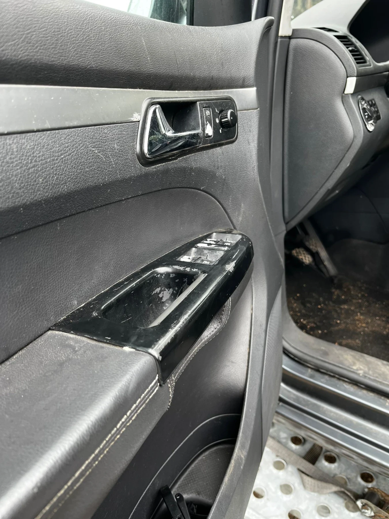 VW Touran, снимка 11 - Автомобили и джипове - 53833712