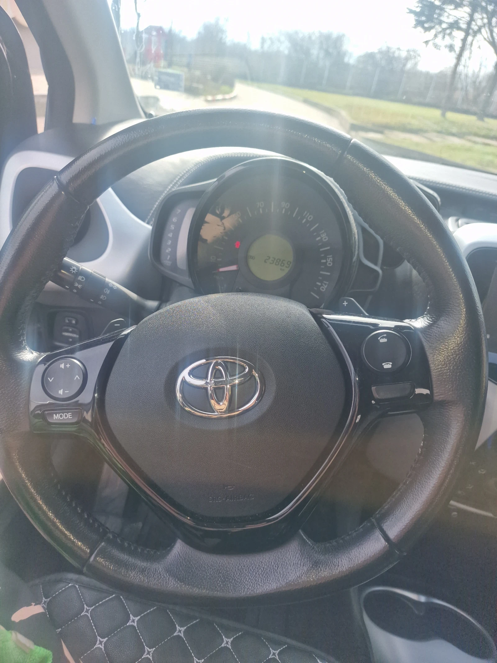 Toyota Aygo, снимка 7 - Автомобили и джипове - 53784850