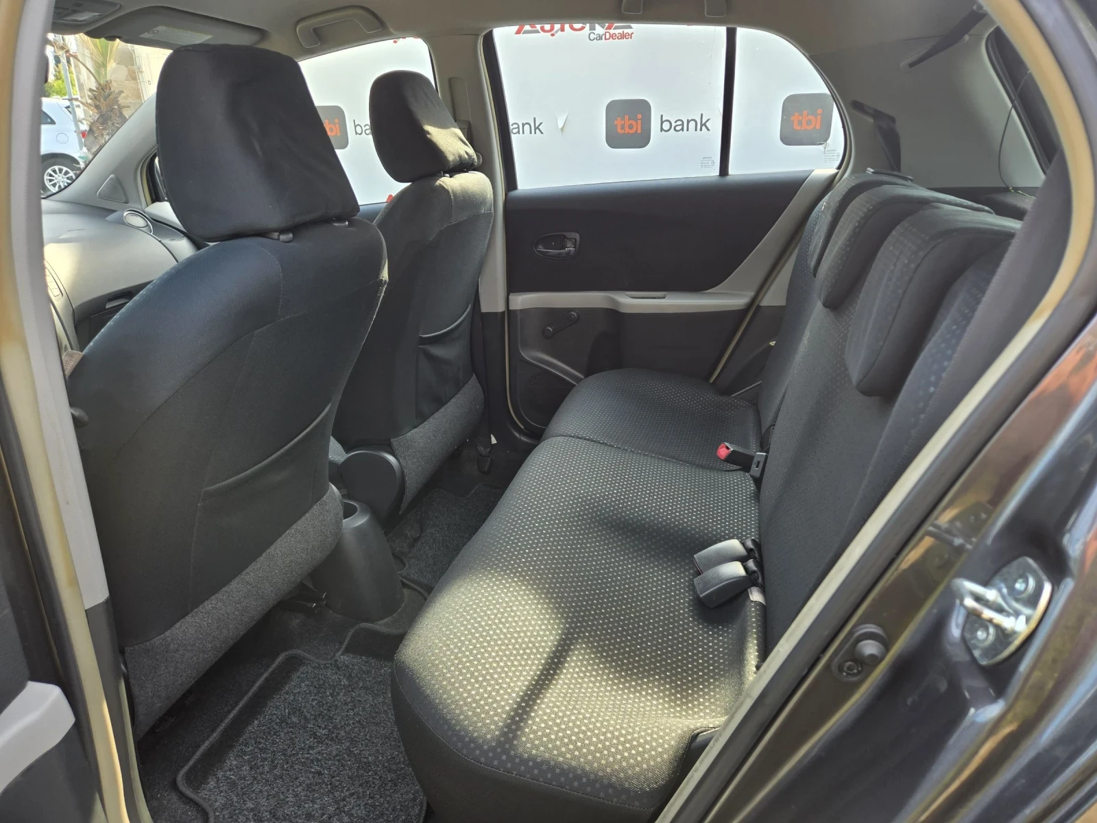 Toyota Yaris 1.3VVTI-99кс= 149.000km= 6СК= FACELIFT= КЛИМАТРОНИ, снимка 9 - Автомобили и джипове - 54459466