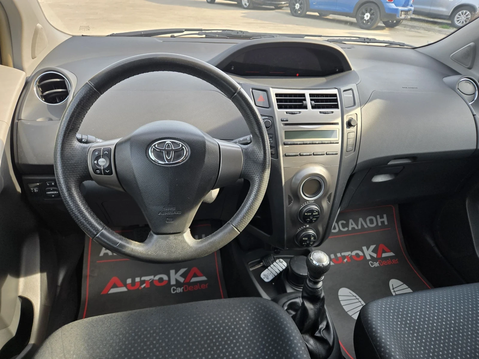 Toyota Yaris 1.3VVTI-99кс= 149.000km= 6СК= FACELIFT= КЛИМАТРОНИ, снимка 11 - Автомобили и джипове - 54459466