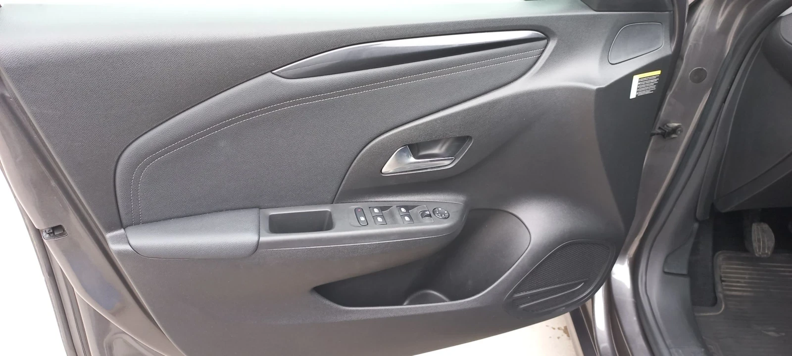 Opel Corsa 1.5CDTI, снимка 9 - Автомобили и джипове - 54595781