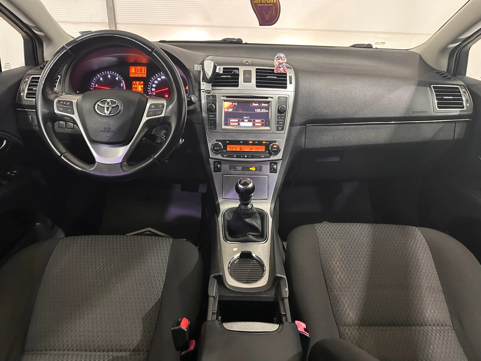 Toyota Avensis NAVI , снимка 8 - Автомобили и джипове - 54874967