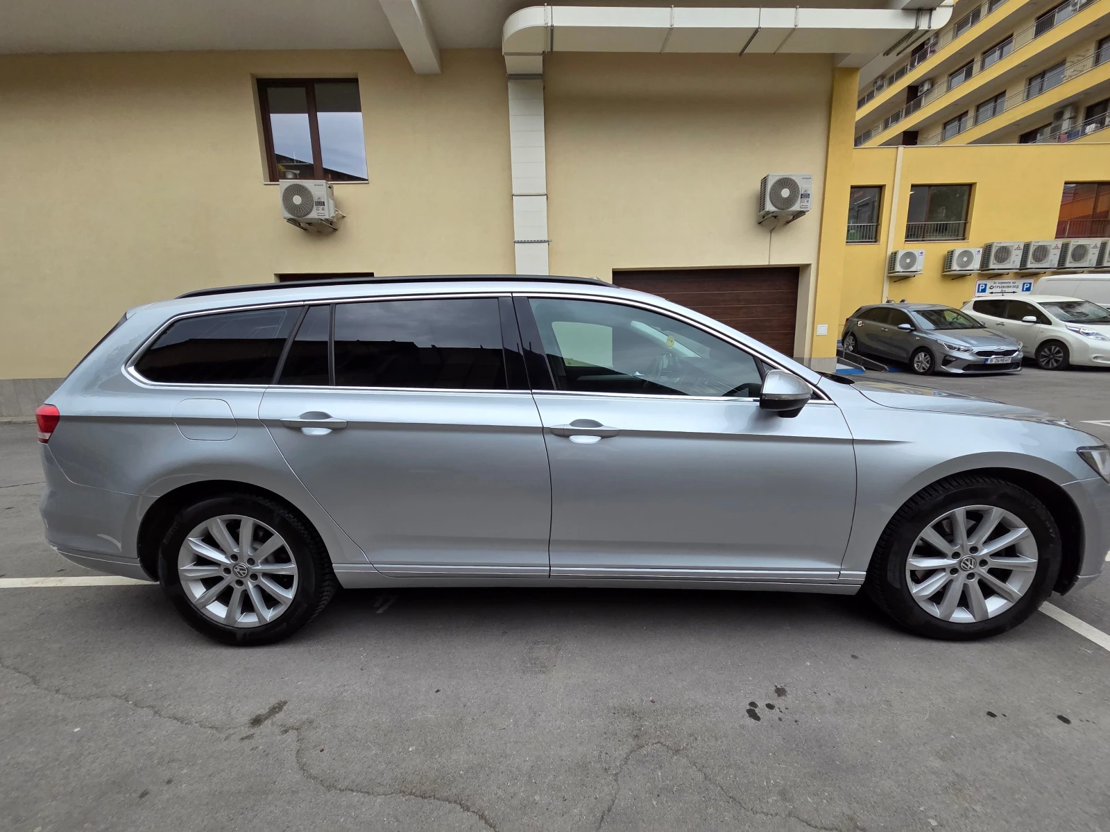 VW Passat, снимка 4 - Автомобили и джипове - 55135561