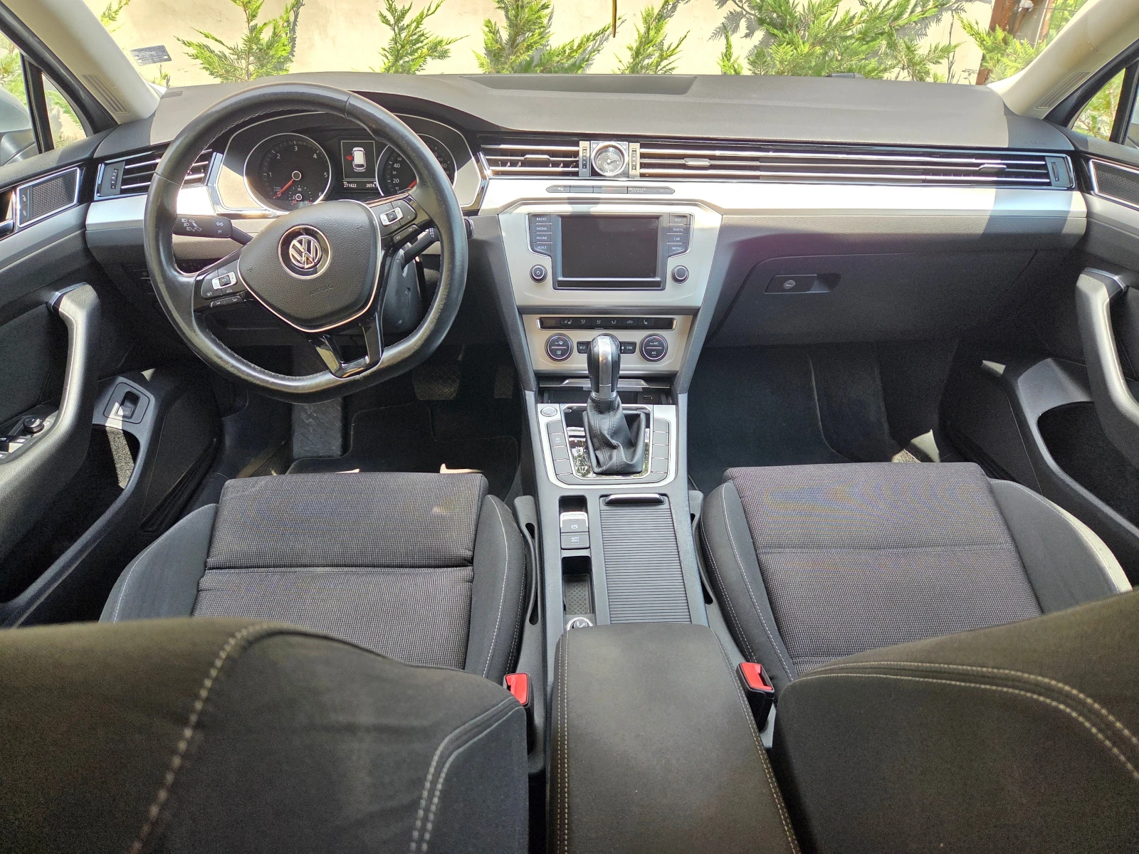 VW Passat, снимка 11 - Автомобили и джипове - 55135561