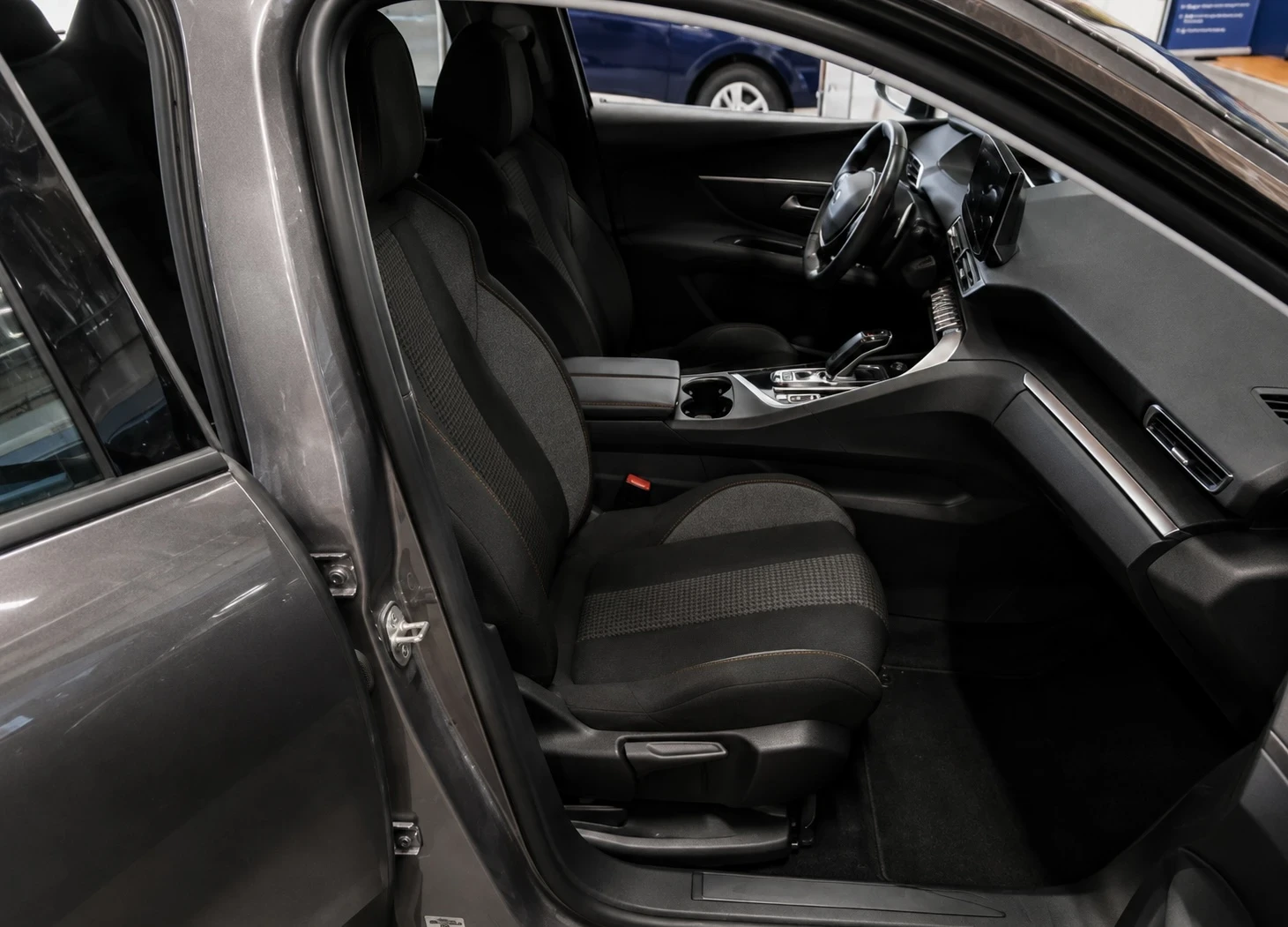 Peugeot 3008 1.5HDi Active, снимка 4 - Автомобили и джипове - 55774693
