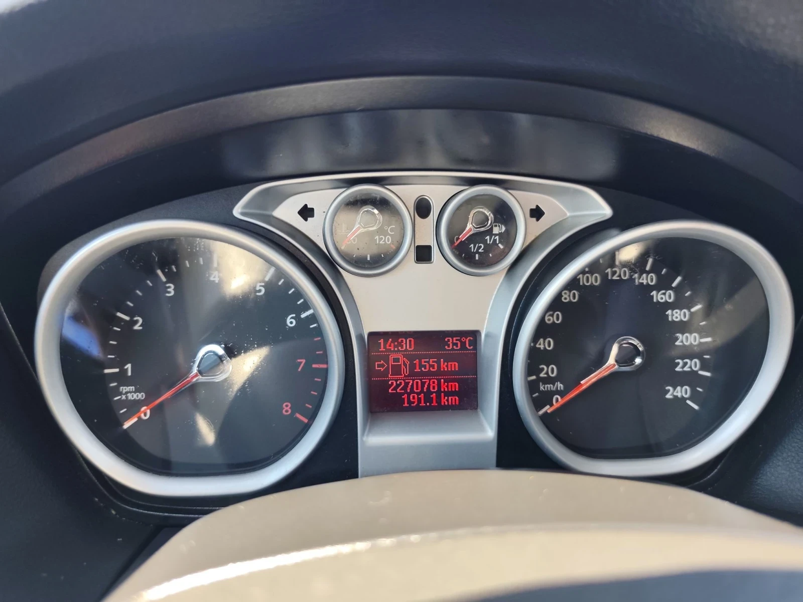 Ford Focus 1.6 ГАЗ, Италия , снимка 12 - Автомобили и джипове - 55843701
