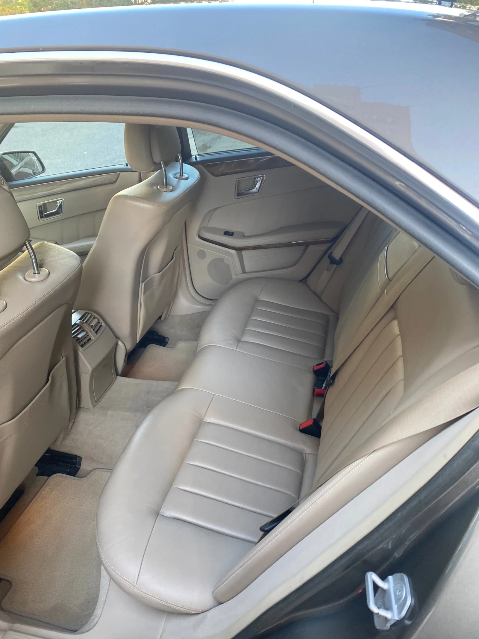 Mercedes-Benz E 350, снимка 3 - Автомобили и джипове - 56049417