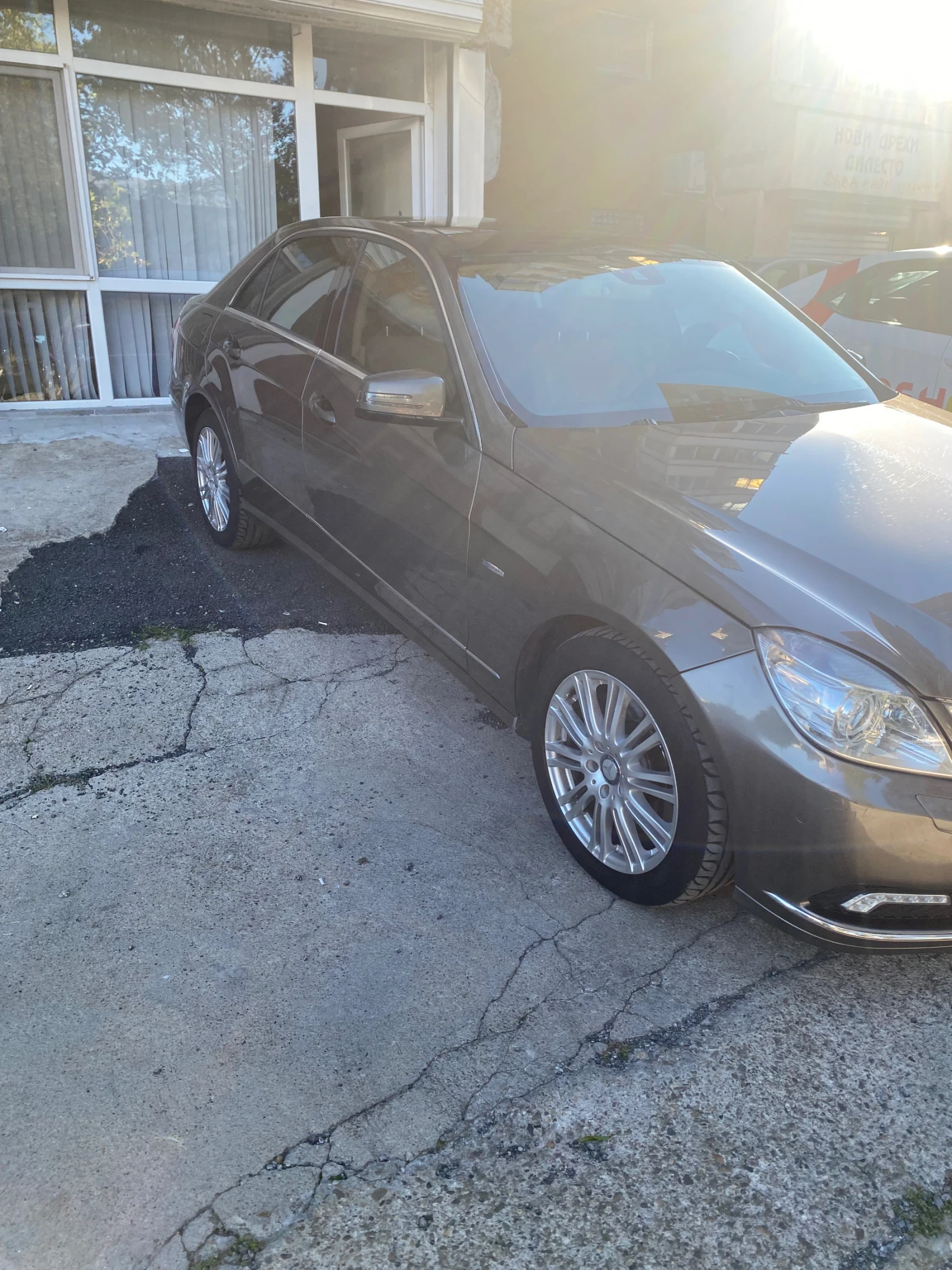 Mercedes-Benz E 350, снимка 12 - Автомобили и джипове - 56049417