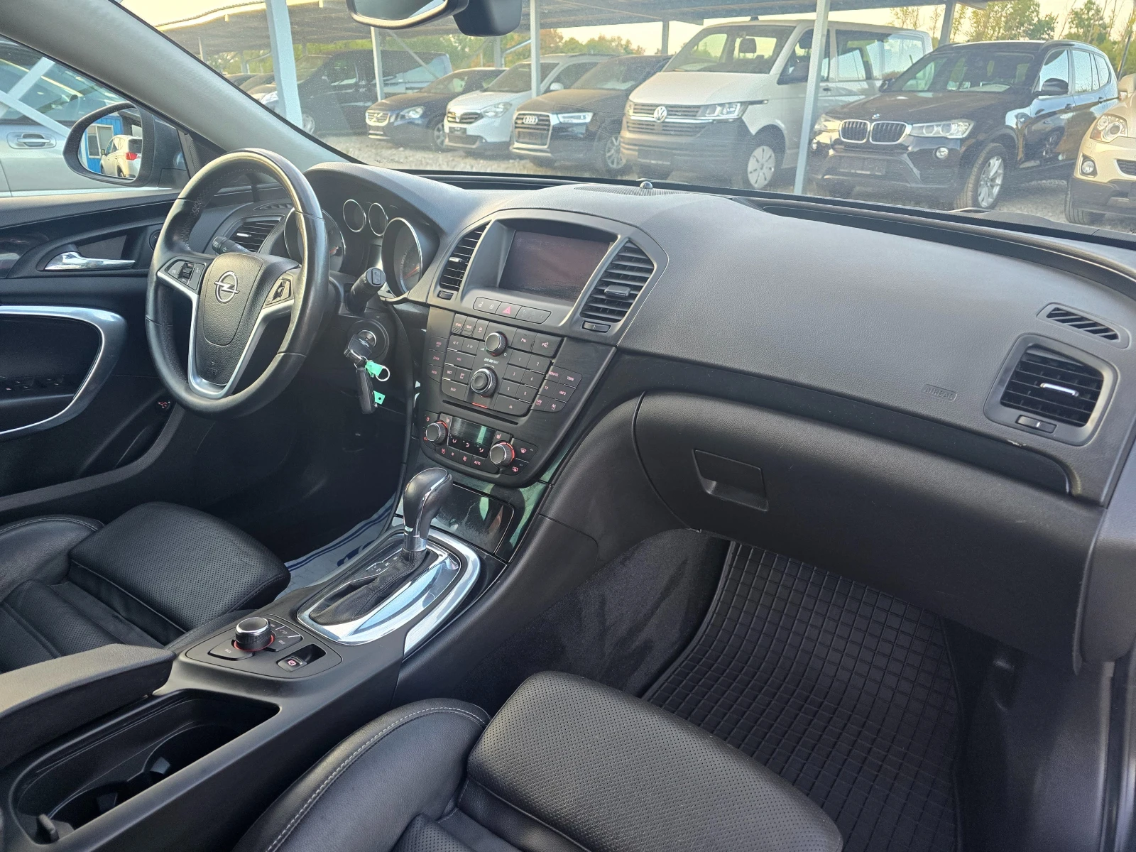 Opel Insignia 2.0CDTI 4X4 АВТОМАТИК, снимка 9 - Автомобили и джипове - 56116783