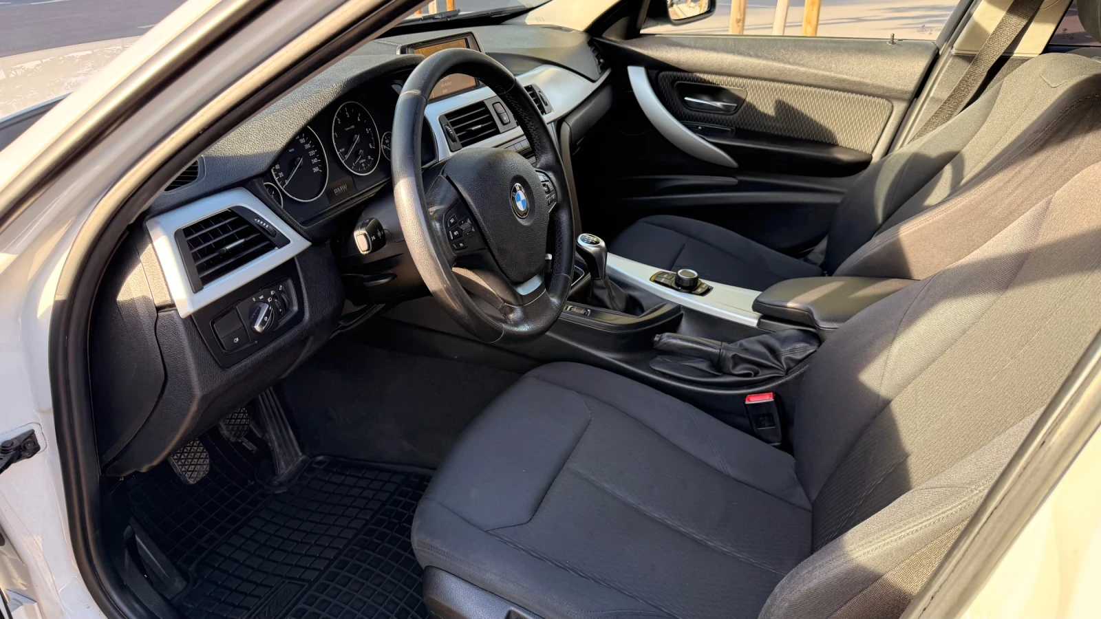 BMW 316 F30, N47, снимка 10 - Автомобили и джипове - 56330099